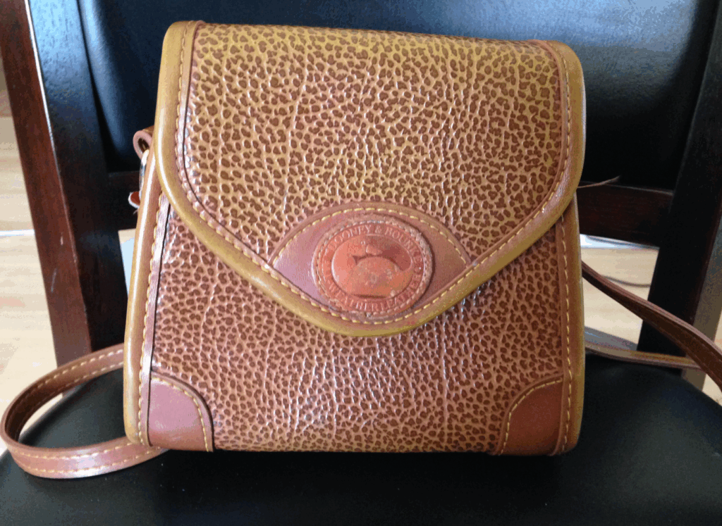 are dooney and bourke bags made in china